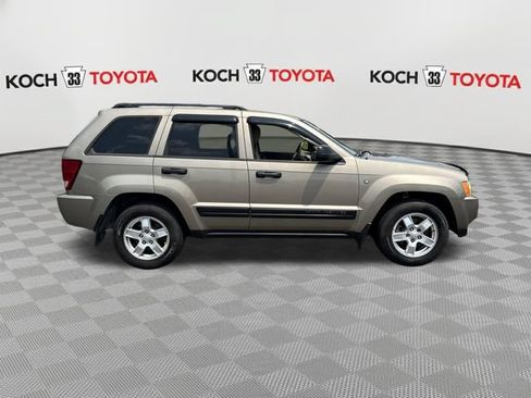 Used 2005 Jeep Grand Cherokee Laredo AWD/4WD image 9