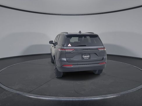 New 2026 Jeep Grand Cherokee Laredo image 12