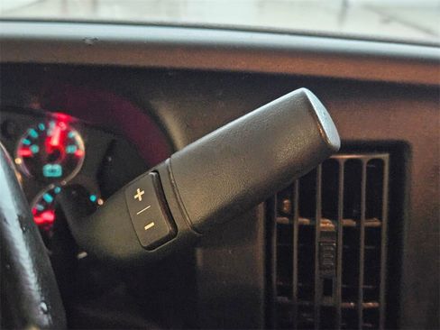 Used 2023 GMC Savana 3500 Work Van w/ Driver Convenience Package image 16