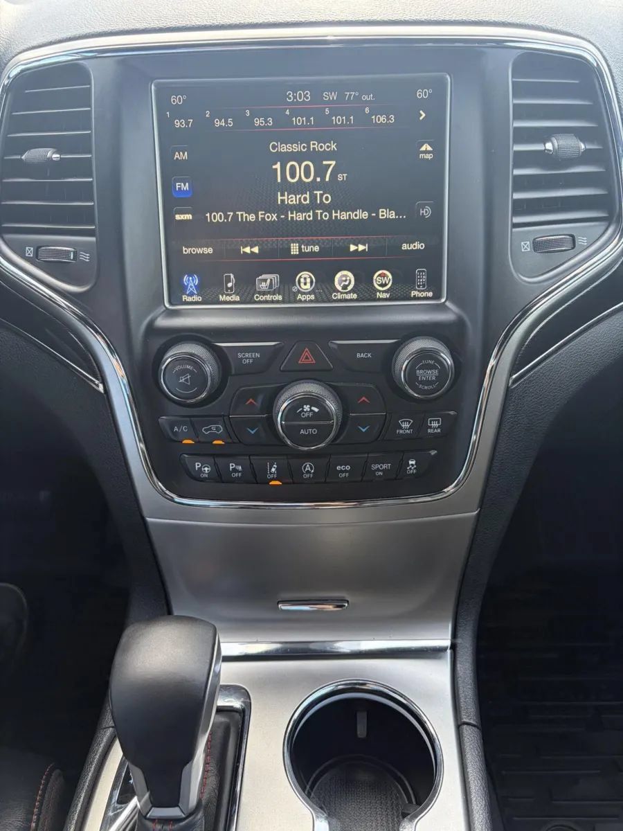 Used 2017 Jeep Grand Cherokee Trailhawk w/ Trailhawk Luxury Group AWD/4WD image 22