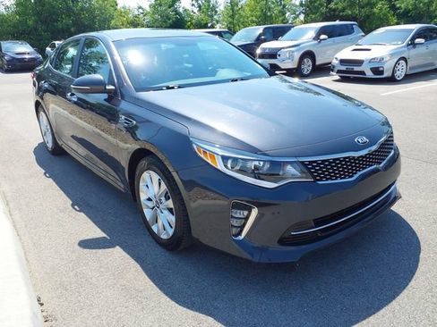 Used 2018 Kia Optima S FWD image 3