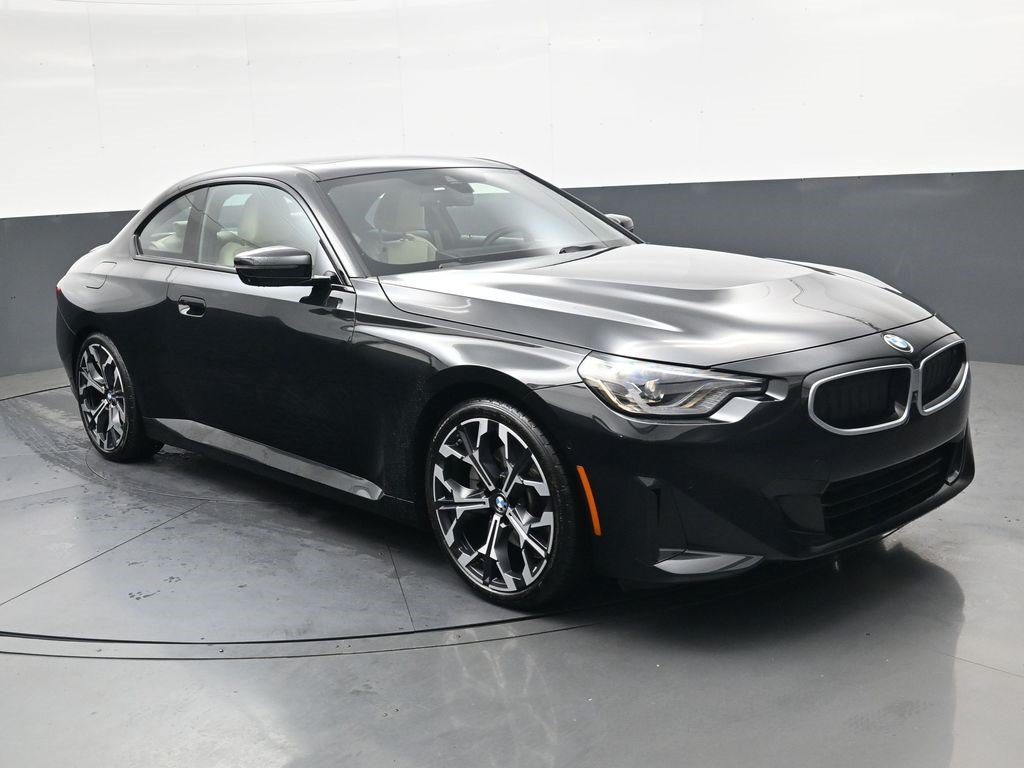 Used 2025 BMW 230i Coupe w/ Premium Package RWD image 2