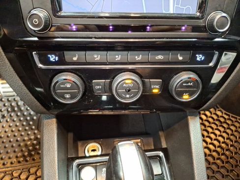Used 2018 Volkswagen Jetta GLI FWD image 26