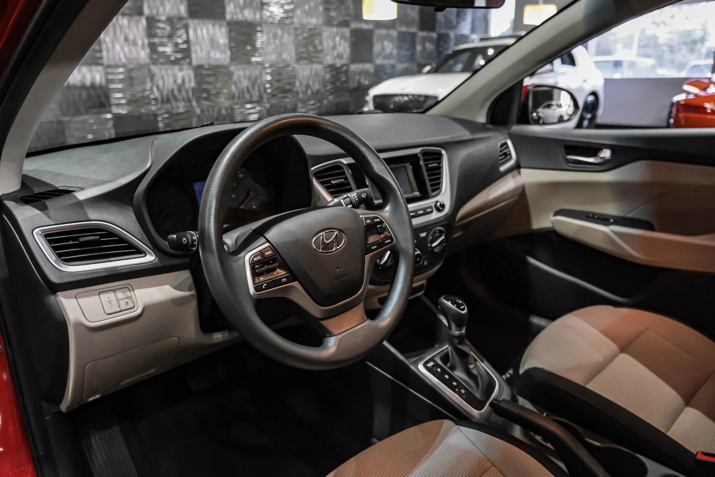 Used 2022 Hyundai Accent SE FWD image 3