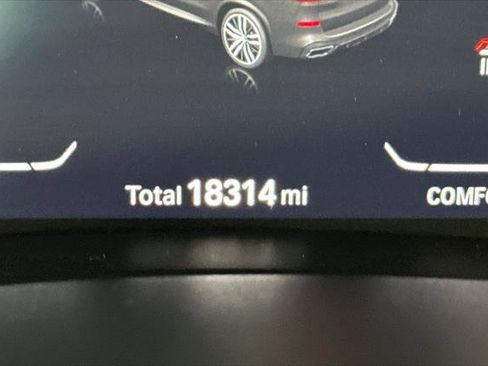 Used 2023 BMW X5 sDrive40i w/ M Sport Package image 25