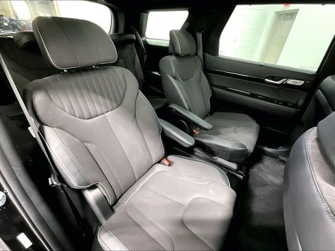 Used 2025 Hyundai Palisade Calligraphy image 36