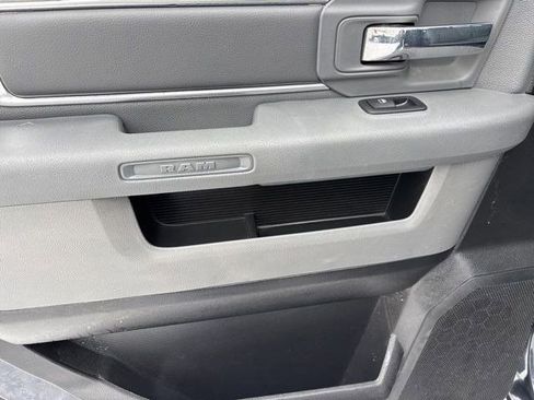 Used 2017 RAM 1500 Classic SLT w/ SLT Plus D￩cor Group image 33
