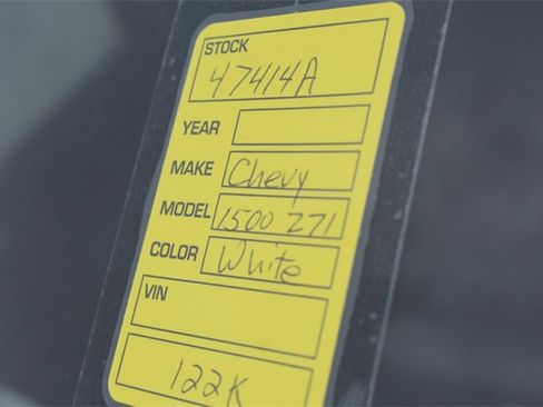 Used 2021 Chevrolet Silverado 1500 LT Trail Boss w/ Convenience Package II image 18