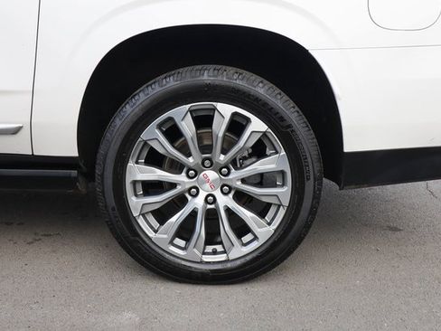 Used 2021 GMC Yukon XL Denali w/ Denali Premium Package image 43