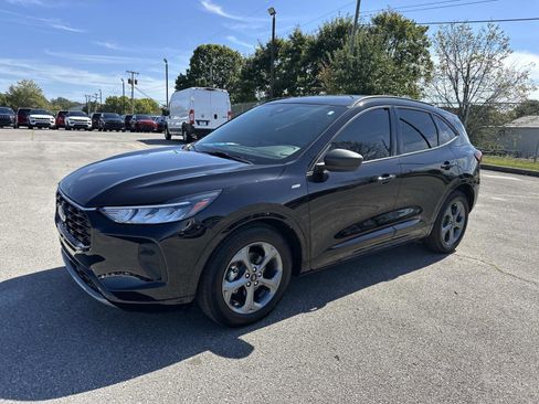 Used 2023 Ford Escape ST-Line w/ Equipment Group 301A image 9