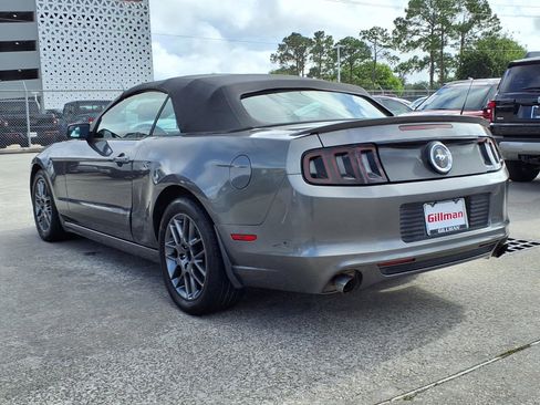Used 2013 Ford Mustang Premium RWD image 3