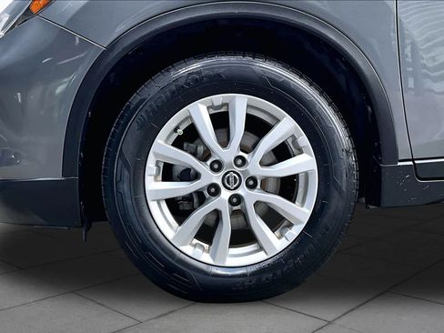 Used 2019 Nissan Rogue SV FWD image 11