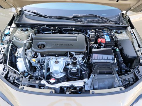 Used 2025 Honda Civic Sport image 12