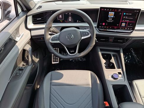 New 2026 Volkswagen Tiguan SE R-Line AWD/4WD image 7