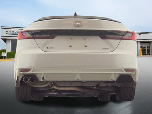 Used 2025 Toyota Camry XSE FWD image 5