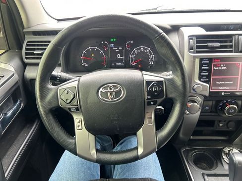Used 2022 Toyota 4Runner SR5 image 14