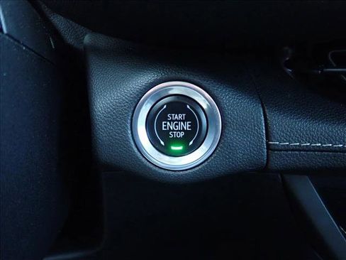 Used 2023 Buick Envision Avenir AWD/4WD image 28