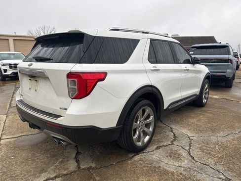 Certified 2020 Ford Explorer Platinum w/ Premium Technology Package image 2