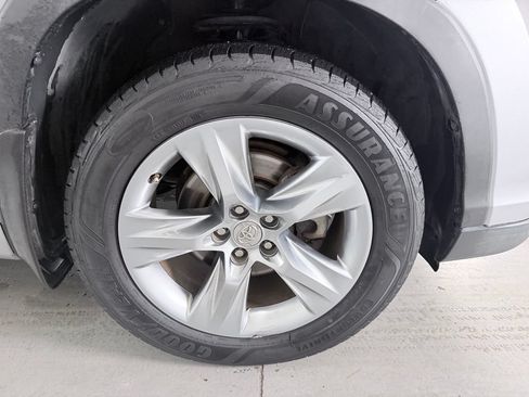 Used 2015 Toyota Highlander Limited FWD image 4
