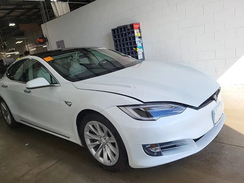 Used 2018 Tesla Model S 100D AWD/4WD image 3