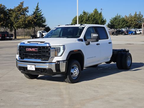 New 2026 GMC Sierra 3500 Pro w/ Convenience Package image 2