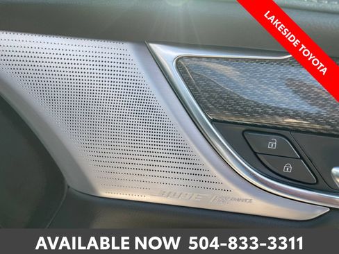 Used 2025 Cadillac XT5 Sportv w/ Technology Package AWD/4WD image 18
