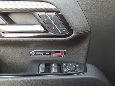 Used 2025 GMC Sierra 1500 AT4 w/ AT4 Premium Package AWD/4WD image 28