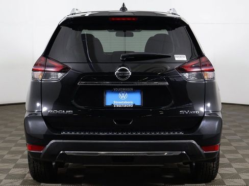 Used 2018 Nissan Rogue SV w/ Premium Package image 13