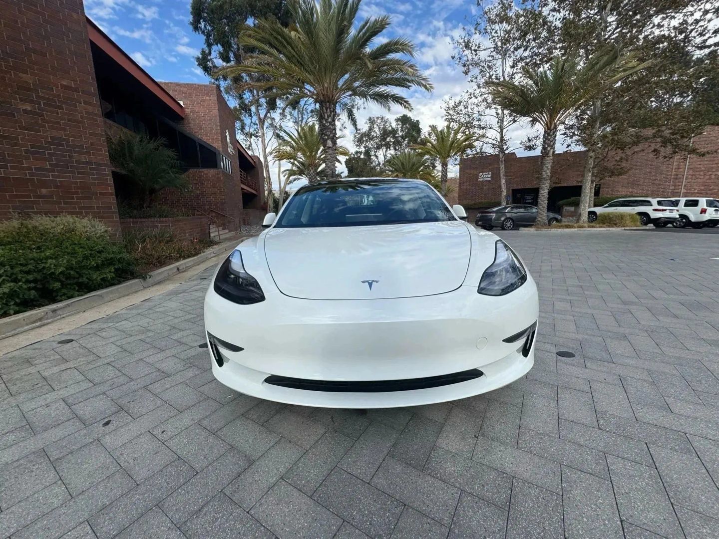Used 2023 Tesla Model 3 Standard Range RWD image 2
