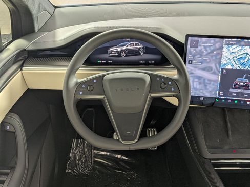 Used 2023 Tesla Model X Plaid AWD/4WD image 15