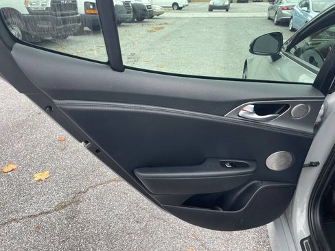 Used 2019 Kia Stinger GT1 image 29