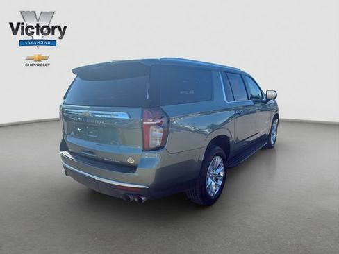 Used 2023 Chevrolet Suburban Premier AWD/4WD image 7
