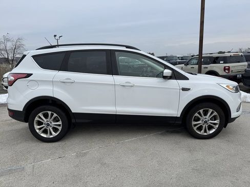 Used 2018 Ford Escape SEL image 2