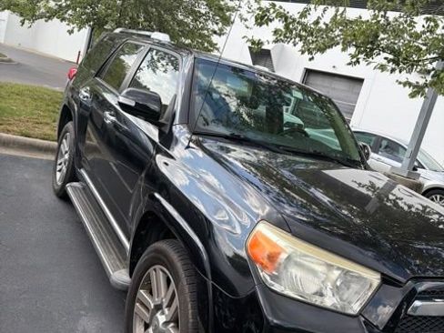 Used 2010 Toyota 4Runner Limited AWD/4WD image 2