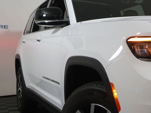 Used 2025 Jeep Grand Cherokee L Limited w/ Trailer Tow Package image 3