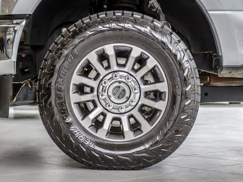 Used 2022 Ford F250 Lariat w/ Lariat Ultimate Package image 12