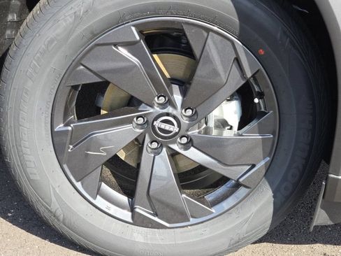 New 2026 Nissan Rogue SV w/ Cold Weather Package AWD/4WD image 11