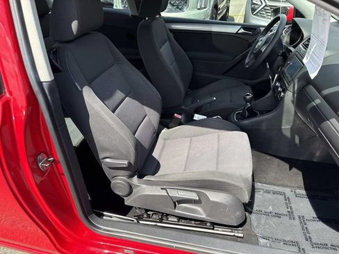 Used 2011 Volkswagen Golf 2-Door FWD image 9