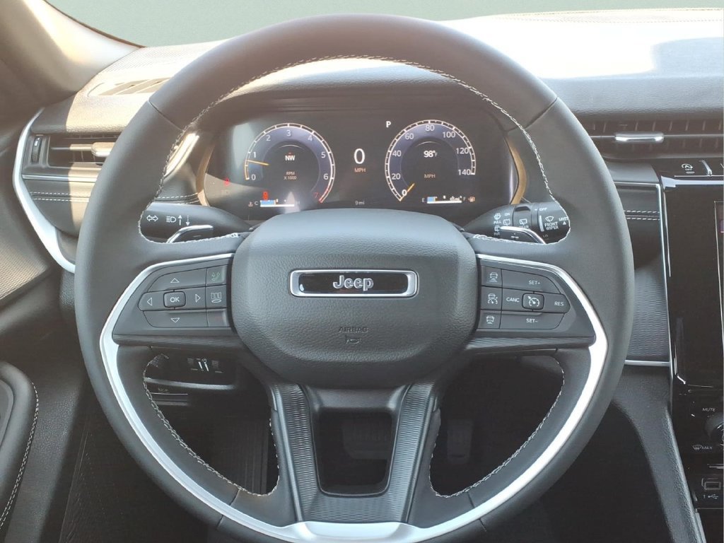New 2026 Jeep Grand Cherokee Laredo AWD/4WD image 14