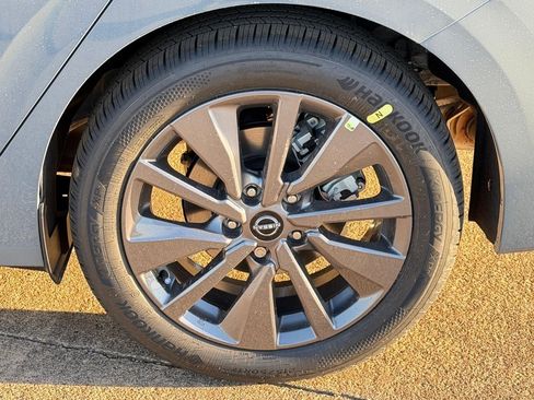 New 2026 Nissan Sentra SL w/ Floor Mat Package FWD image 25