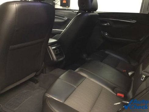 Used 2016 Chevrolet Impala LT w/ Convenience Package image 28
