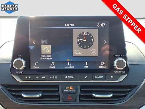 Used 2024 Nissan Altima 2.5 SV image 18