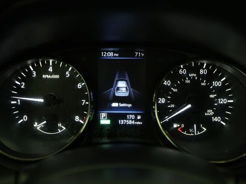 Used 2019 Nissan Rogue S AWD/4WD image 18