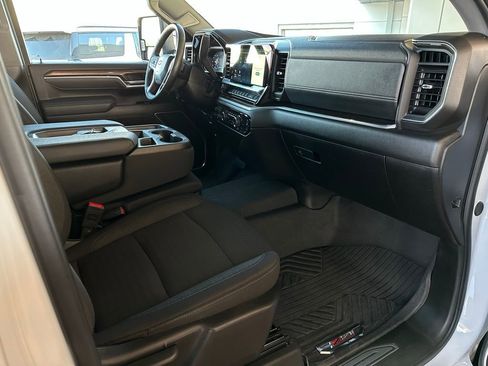 Certified 2025 Chevrolet Silverado 2500 LT image 16