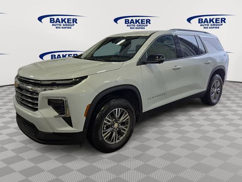 New 2026 Chevrolet Traverse LT w/ Driver Confidence Package image 3