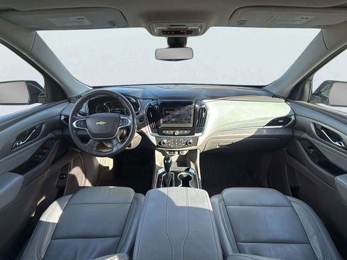 Used 2018 Chevrolet Traverse LT image 9