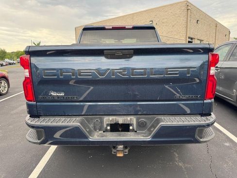 Used 2020 Chevrolet Silverado 1500 Custom w/ Custom Value Package AWD/4WD image 5