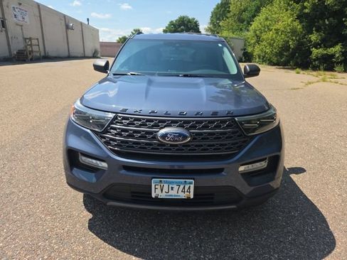 Used 2021 Ford Explorer XLT w/ Equipment Group 202A AWD/4WD image 1