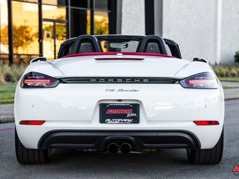 Used 2017 Porsche 718 Boxster image 17