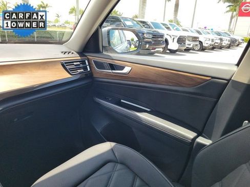 Used 2026 Volkswagen Atlas SE FWD image 19